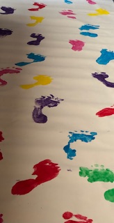 bunte Fußspuren
